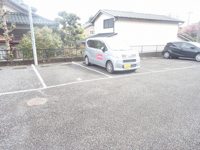 物件外観写真4　(★駐車場★（空き状況・使用料等詳細はご確認下さい）)