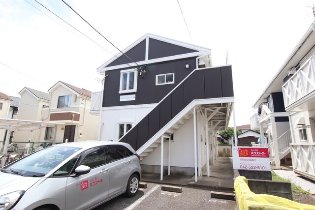 物件外観写真1　(★南向きの1DK　1フロア2世帯★)