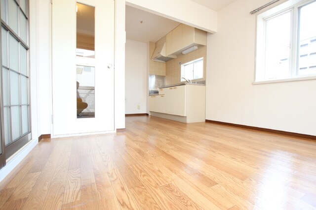 物件内観写真8　(★【DK7帖】明るく開放感のあるダイニング★)