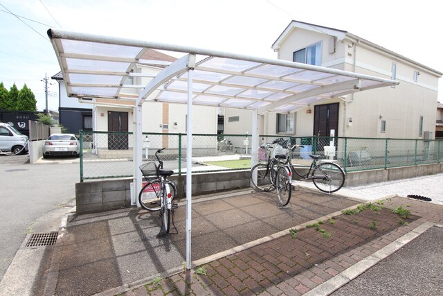 物件外観写真3　(★屋根付駐輪場★（空き状況・使用料等詳細はご確認下さい）)