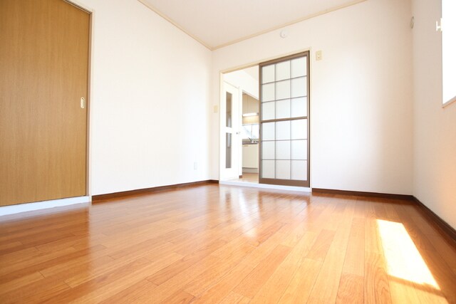 物件内観写真18　(★【洋室6帖】シンプルでレイアウトしやすい洋室★)