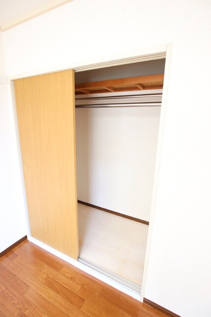 物件内観写真20　(★ハンガーパイプ付きのクローゼット★)