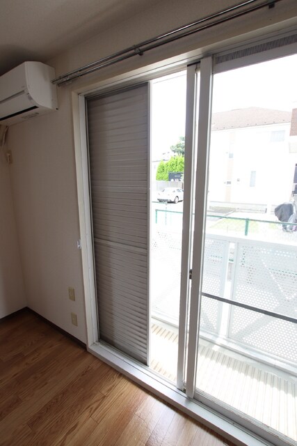 物件内観写真24　(★防犯面でも安心の雨戸★)