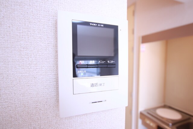 物件内観写真15　(★モニター付インターフォン・訪問者が確認できて安心です★)