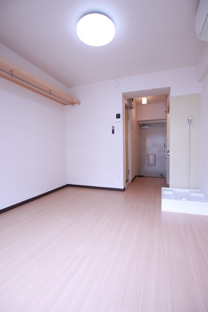 物件内観写真30　(★【洋室5.5帖】角部屋・エアコン付きのお部屋★)