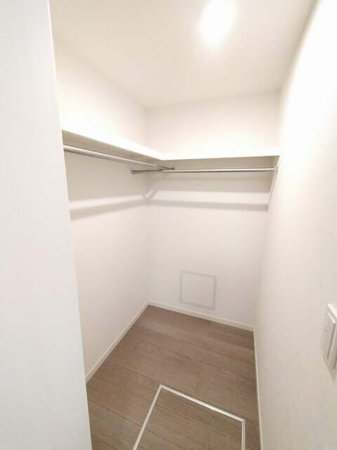 物件内観写真5　(建築中の写真となります。)