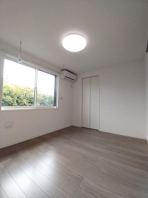 物件内観写真6　(建築中の写真となります。)