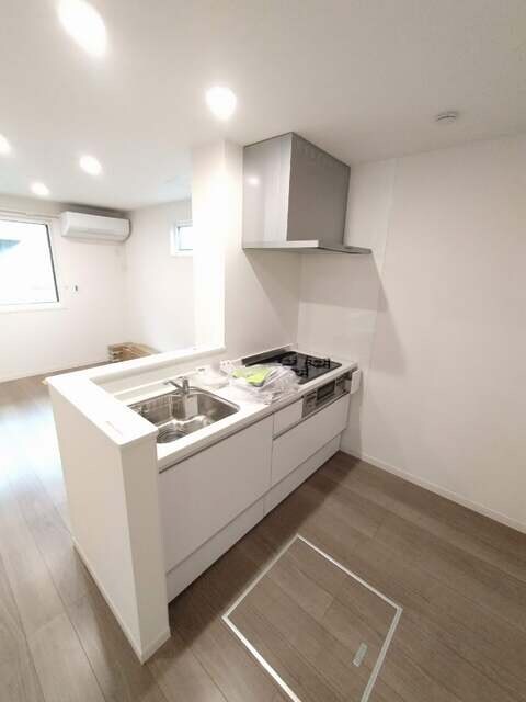 物件内観写真14　(建築中の写真となります。)