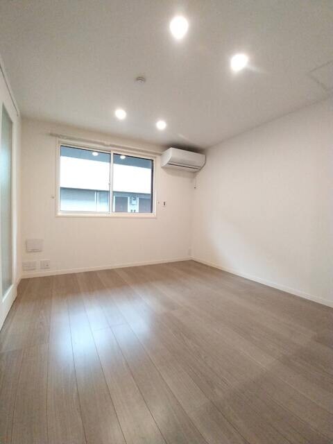 物件内観写真15　(建築中の写真となります。)