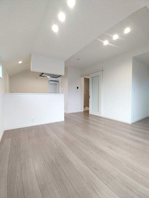 物件内観写真18　(建築中の写真となります。)