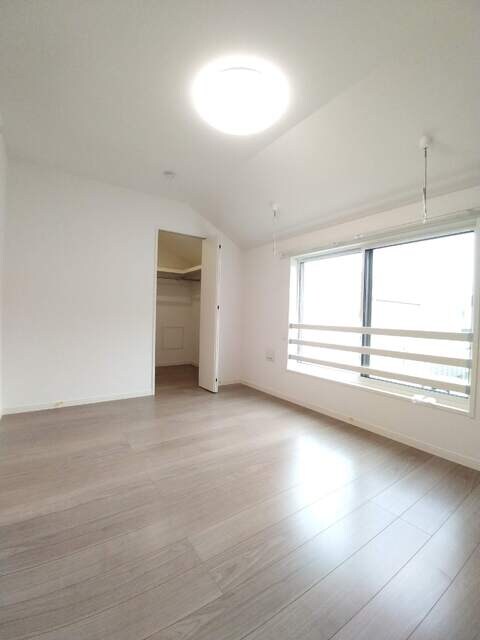 物件内観写真4　(建築中の写真となります。)