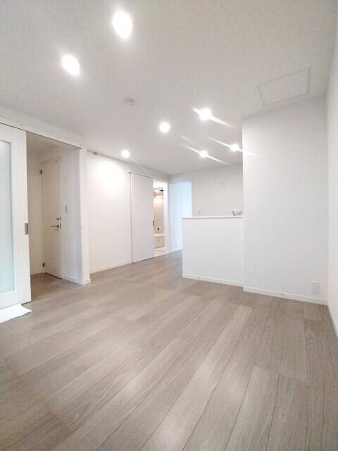 物件内観写真5　(建築中の写真となります。)