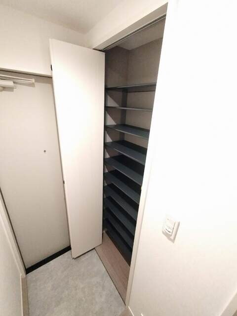 物件内観写真5　(建築中の写真となります。)