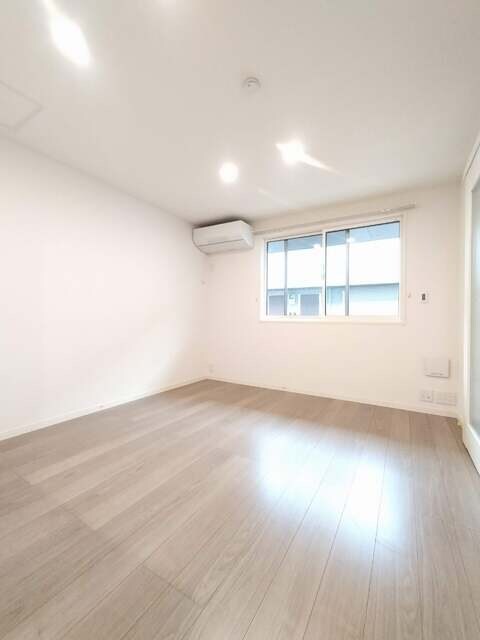 物件内観写真6　(建築中の写真となります。)