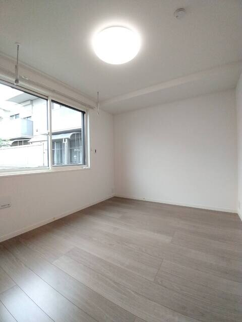 物件内観写真8　(建築中の写真となります。)