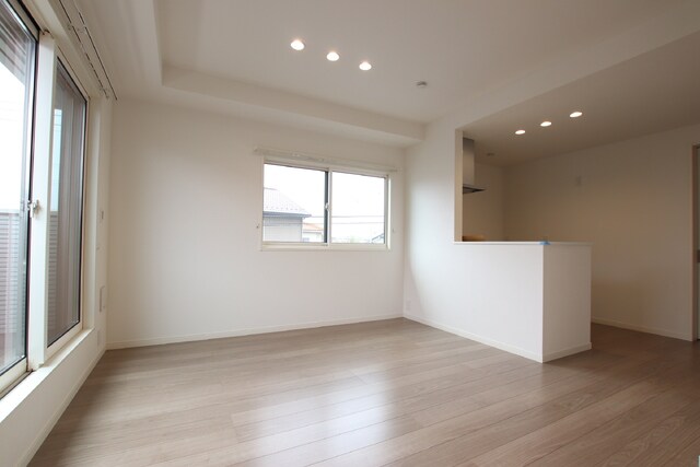 物件内観写真13　(建築中の写真です。)