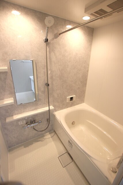 物件内観写真18　(建築中の写真です。)