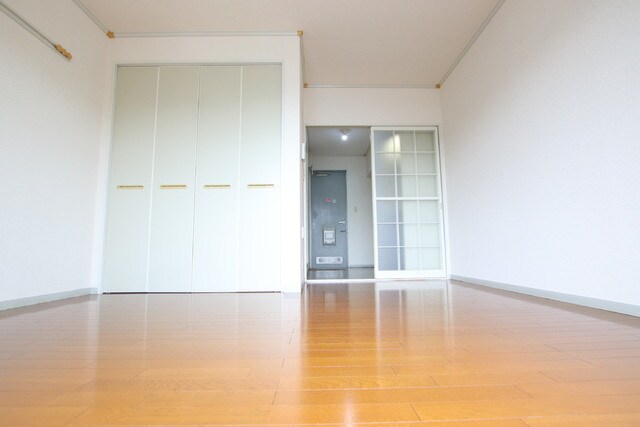 物件内観写真10　(7帖の洋室です♪)