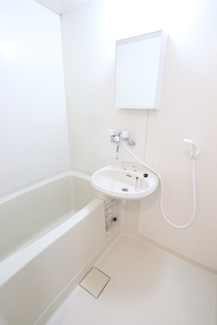 物件内観写真11　(バストイレ別です♪)