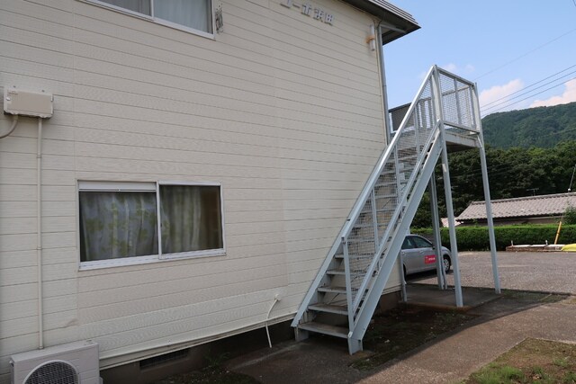 物件外観写真4　(共用スペース♪)