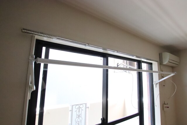 物件内観写真12　(室内物干し機)