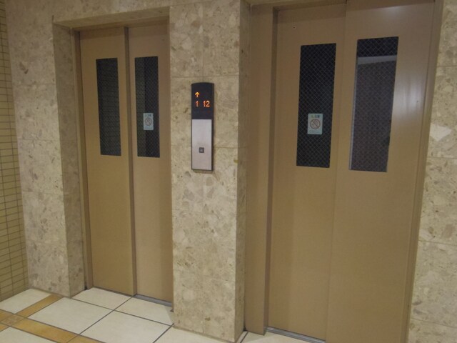 物件外観写真4　(エレベーター設置☆彡)