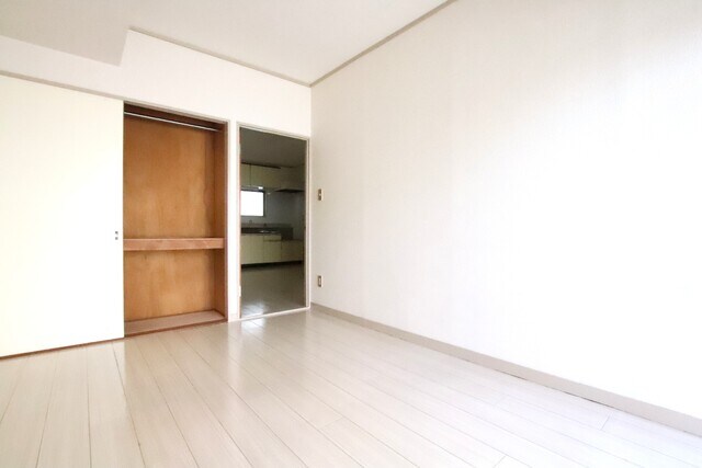 物件内観写真29　(6帖洋室☆彡)