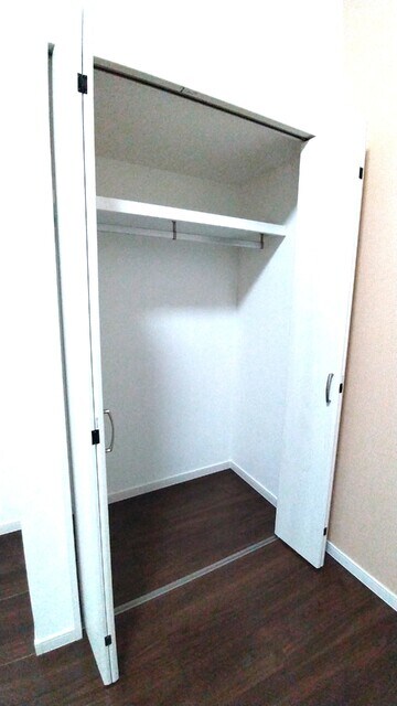 物件内観写真29　(クローゼット収納☆彡)