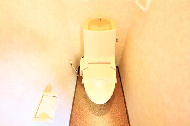 物件内観写真7　(洗浄機能付き便座☆彡)