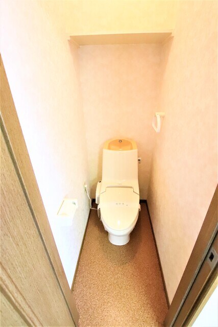 物件内観写真9　(洗浄機能付き便座☆彡)