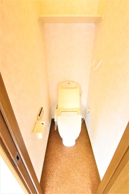 物件内観写真16　(洗浄便座付き☆彡)