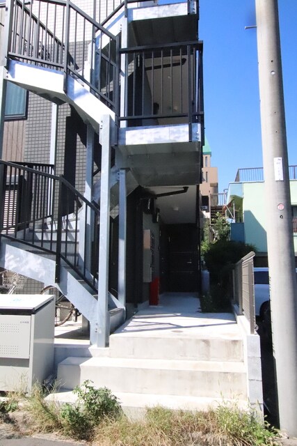 物件外観写真6　(エントランス♪)