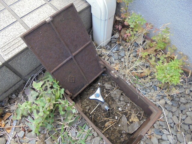 物件外観写真5　(散水栓)