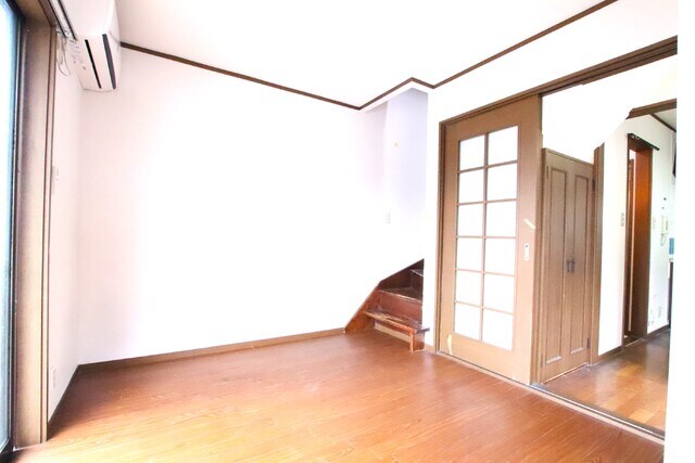 物件内観写真20　(1F　5.7j帖居室☆彡（リフォーム前のお写真です。）)