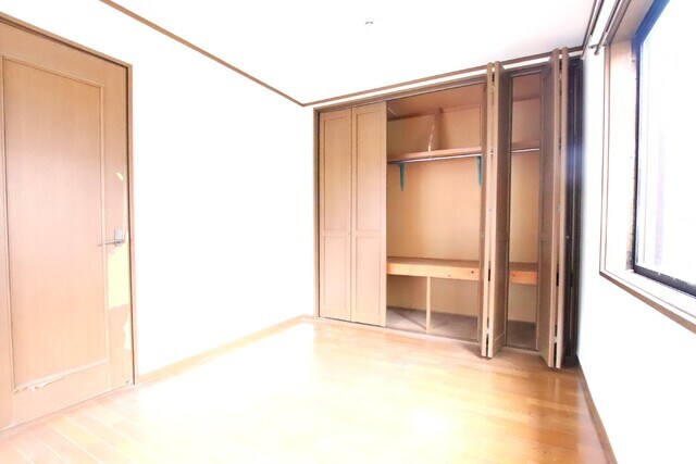 物件内観写真26　(6帖居室☆彡（リフォーム前のお写真です。）)