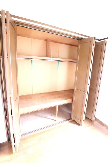 物件内観写真30　(収納☆彡（リフォーム前のお写真です。）)