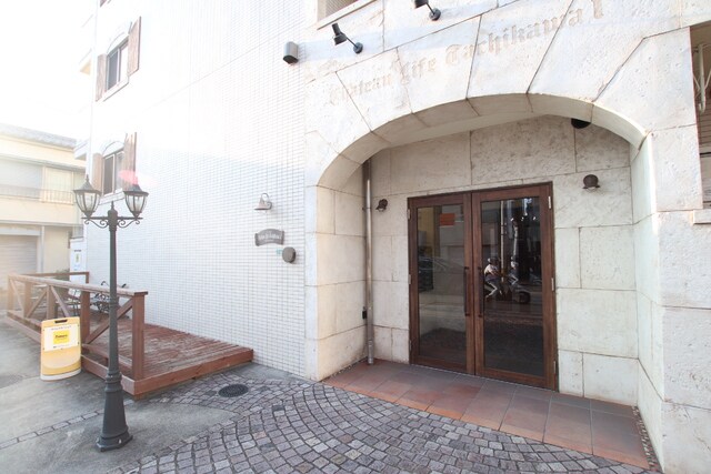 物件外観写真4　(エントランス)