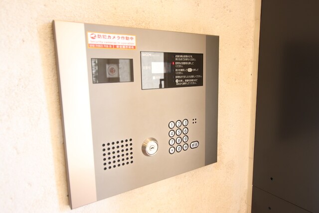 物件外観写真6　(★オートロック付き★)