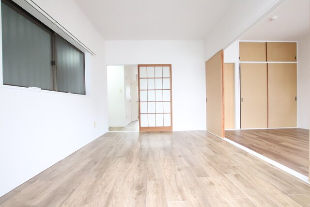 物件内観写真24　(6帖の洋室♪)