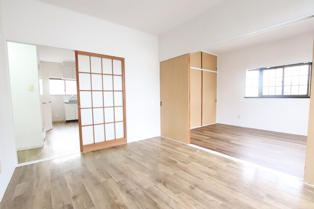 物件内観写真30　(6帖の洋室♪)