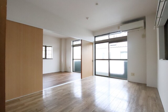 物件内観写真31　(6帖の洋室♪)