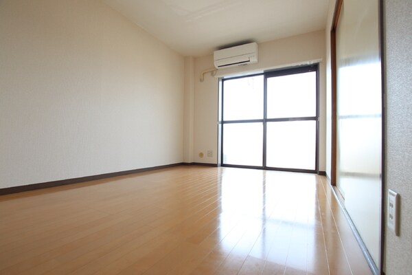 寝室(★【洋室6帖】★)