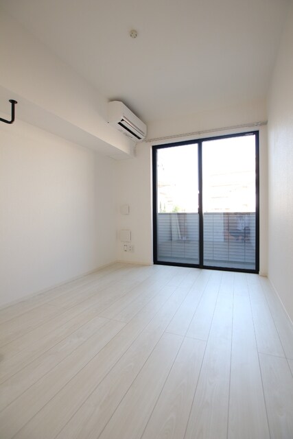 物件内観写真8　(7.7帖のワンルーム)