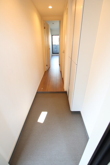 物件内観写真9　(玄関)