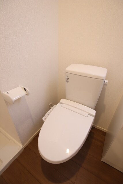 物件内観写真10　(温水洗浄便座)