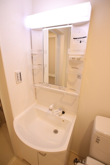 物件内観写真12　(独立洗面台)