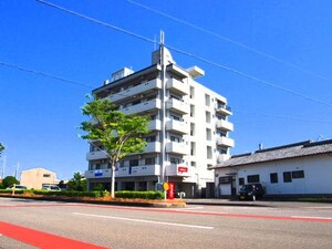 IN Court小松外観写真