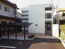 熊本電気鉄道上熊本線 韓々坂駅 2階建 築22年の外観写真