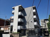 熊本市電Ｂ系統<熊本市交通局> 杉塘駅 4階建 築17年の外観写真