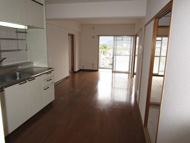 物件内観写真7　(リビング)